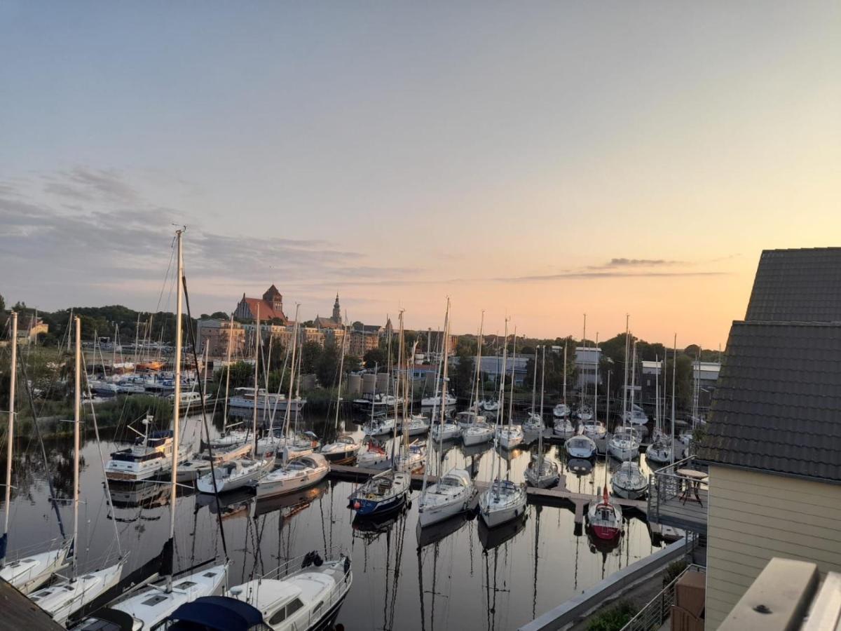 Ferienwohnung Marina Am Ryck Greifswald Extérieur photo